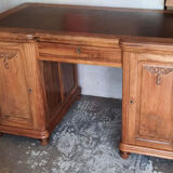 Desk carved counter 1900