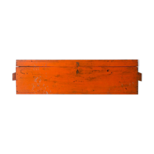 Boîte en bois orange,