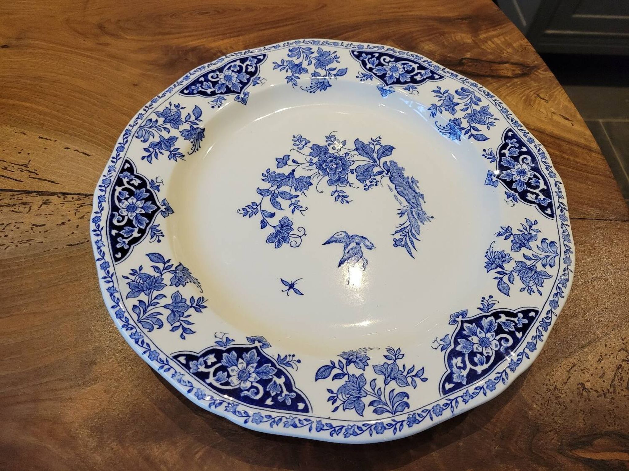 Plat bleu en gien