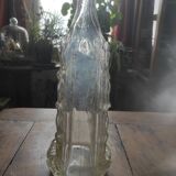 Bouteille en verre moulé