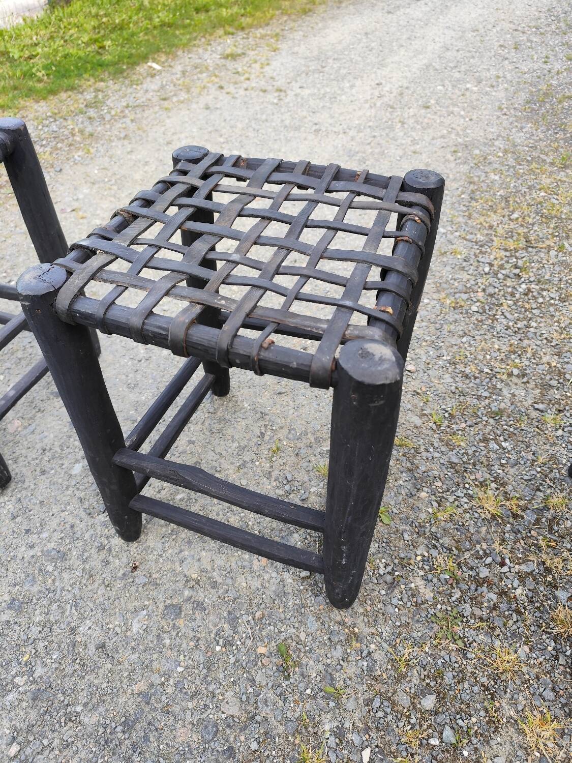 6 tabourets bois assise tressée de Cuir Nina Kaufmann