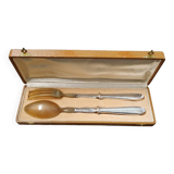 Salad servers