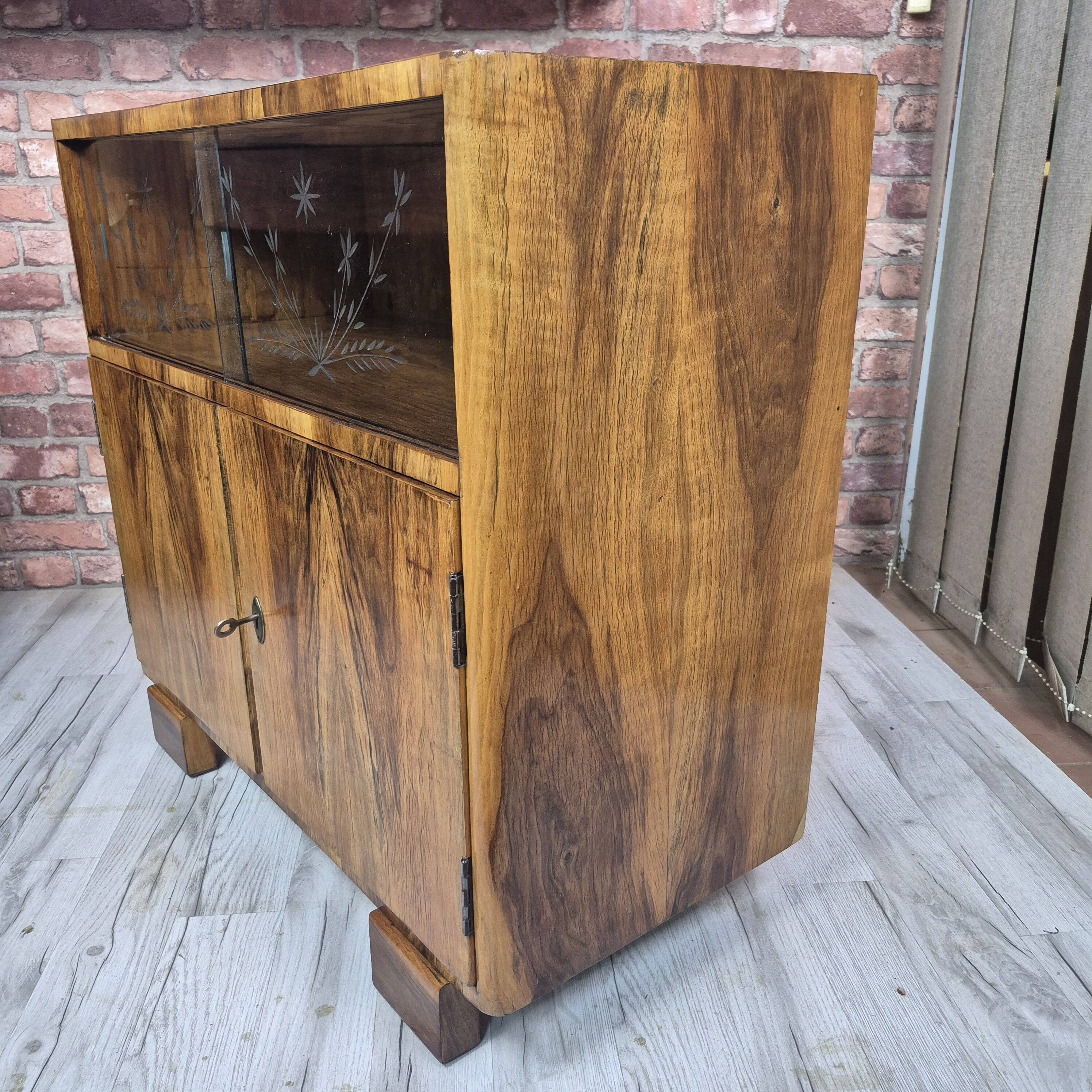 Restored Compact Art Deco Walnut Cabinet with Engraved Glass 1930s