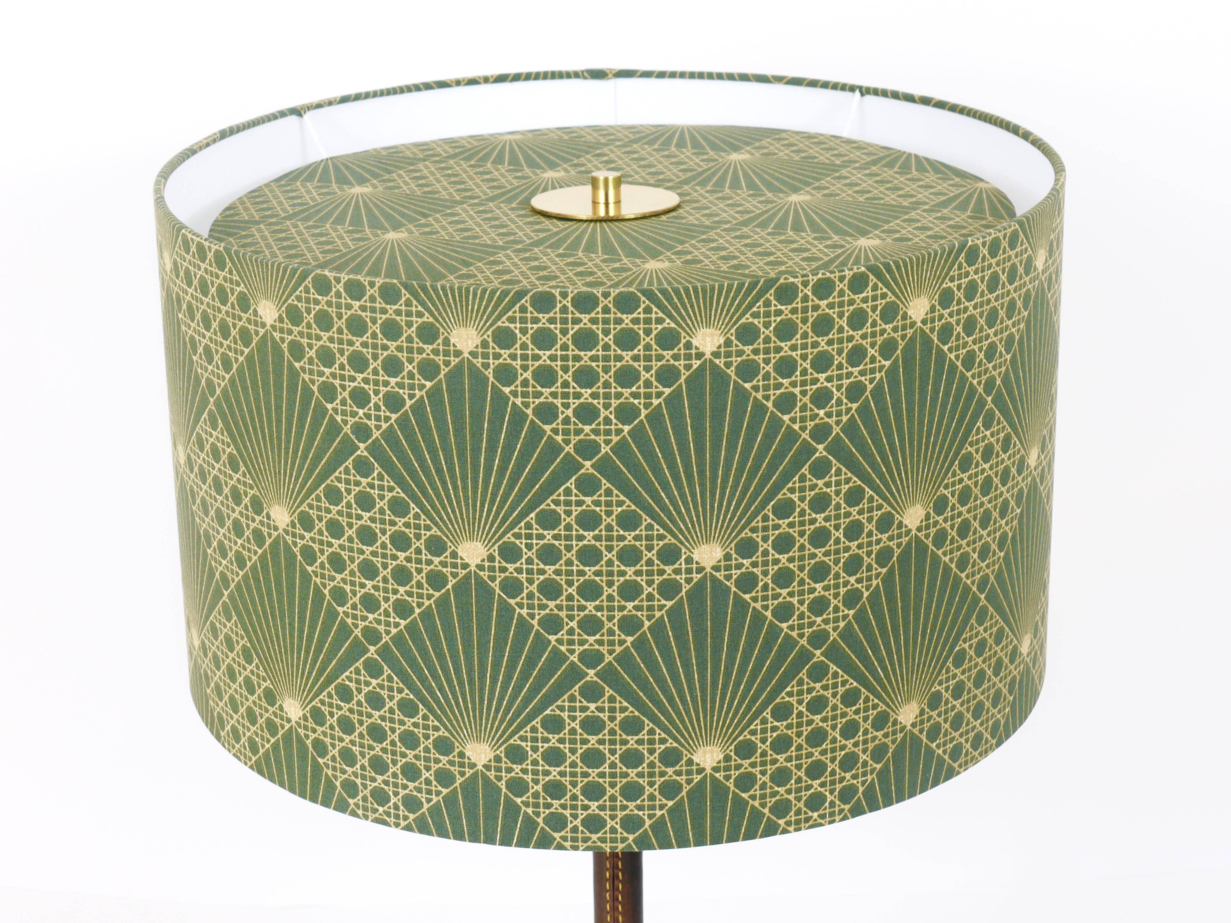 Pair of table lamps or accent lamps in brass and leather by J.T. Kalmar, Mid-Century, Austria, 1960s.