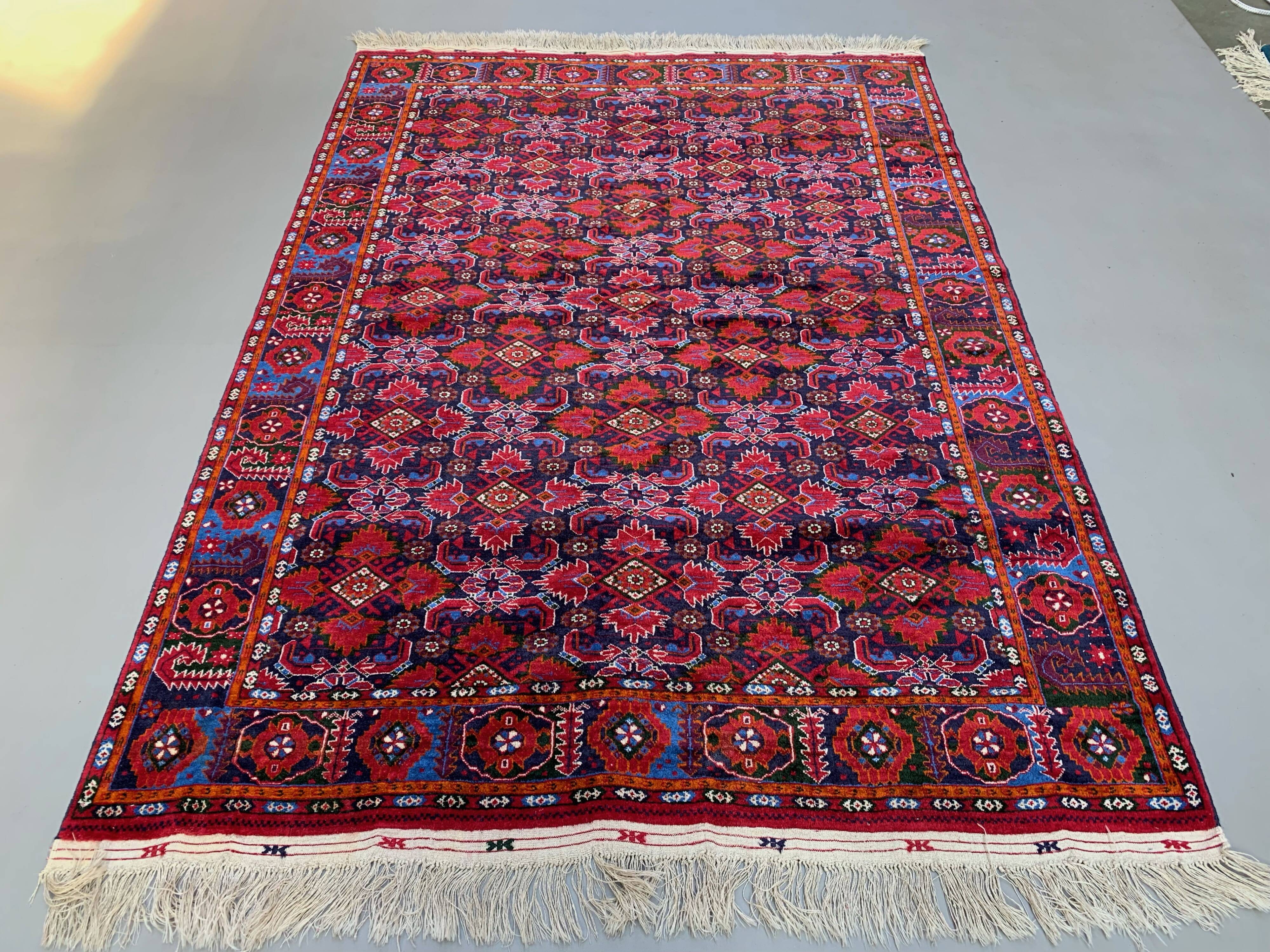 Vintage Turkoman Beshir Rug 245x170 cm
