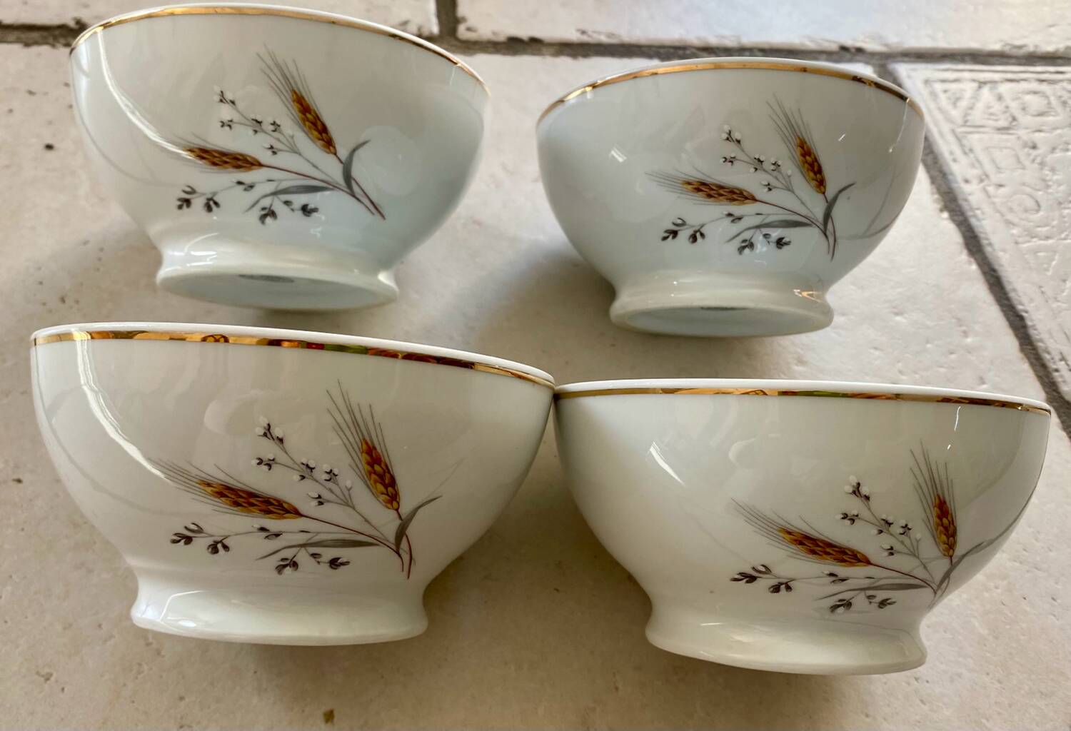 4 vintage deshouliiere porcelain bowls