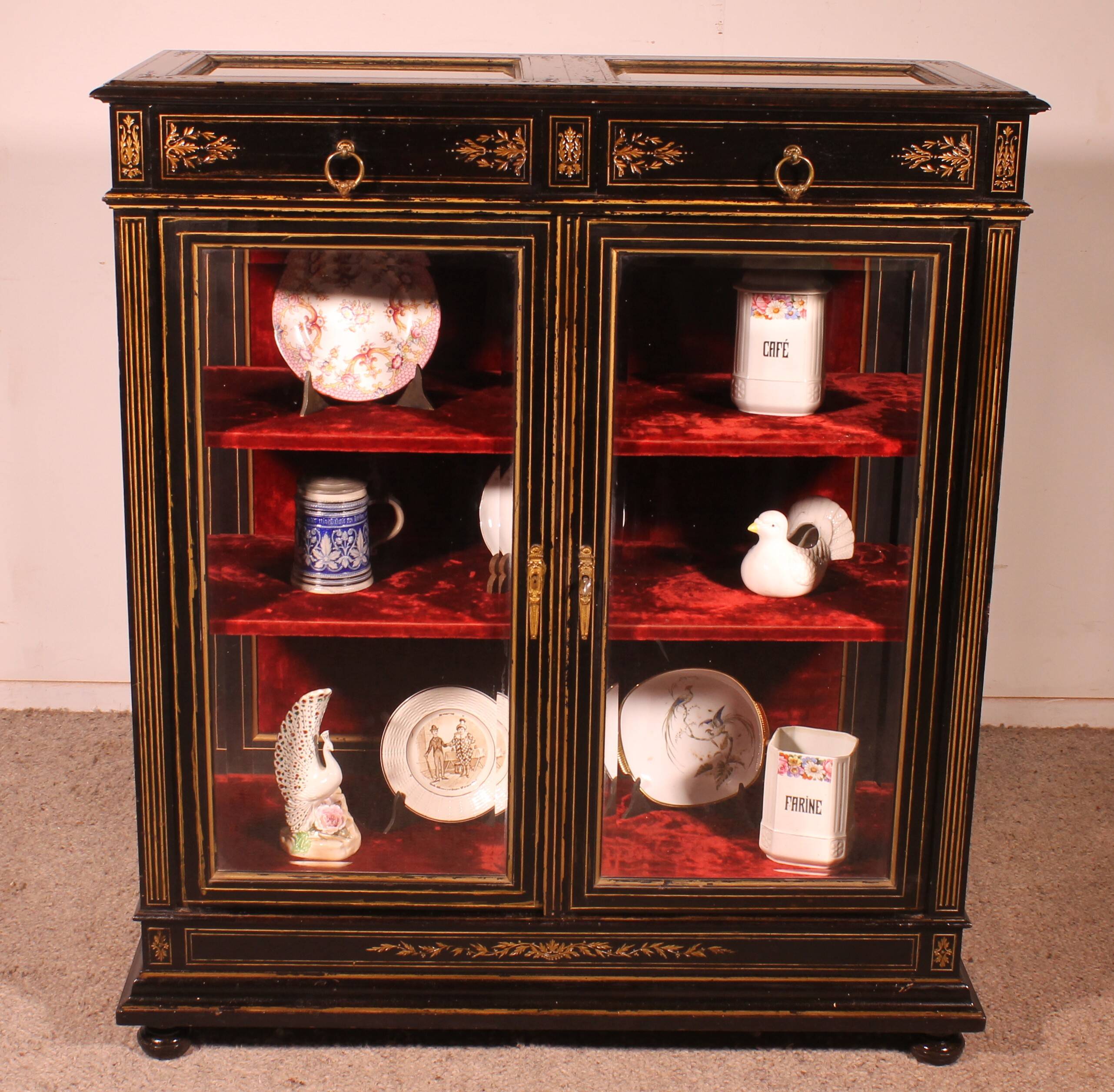 Napoleon III period collector's display cabinet