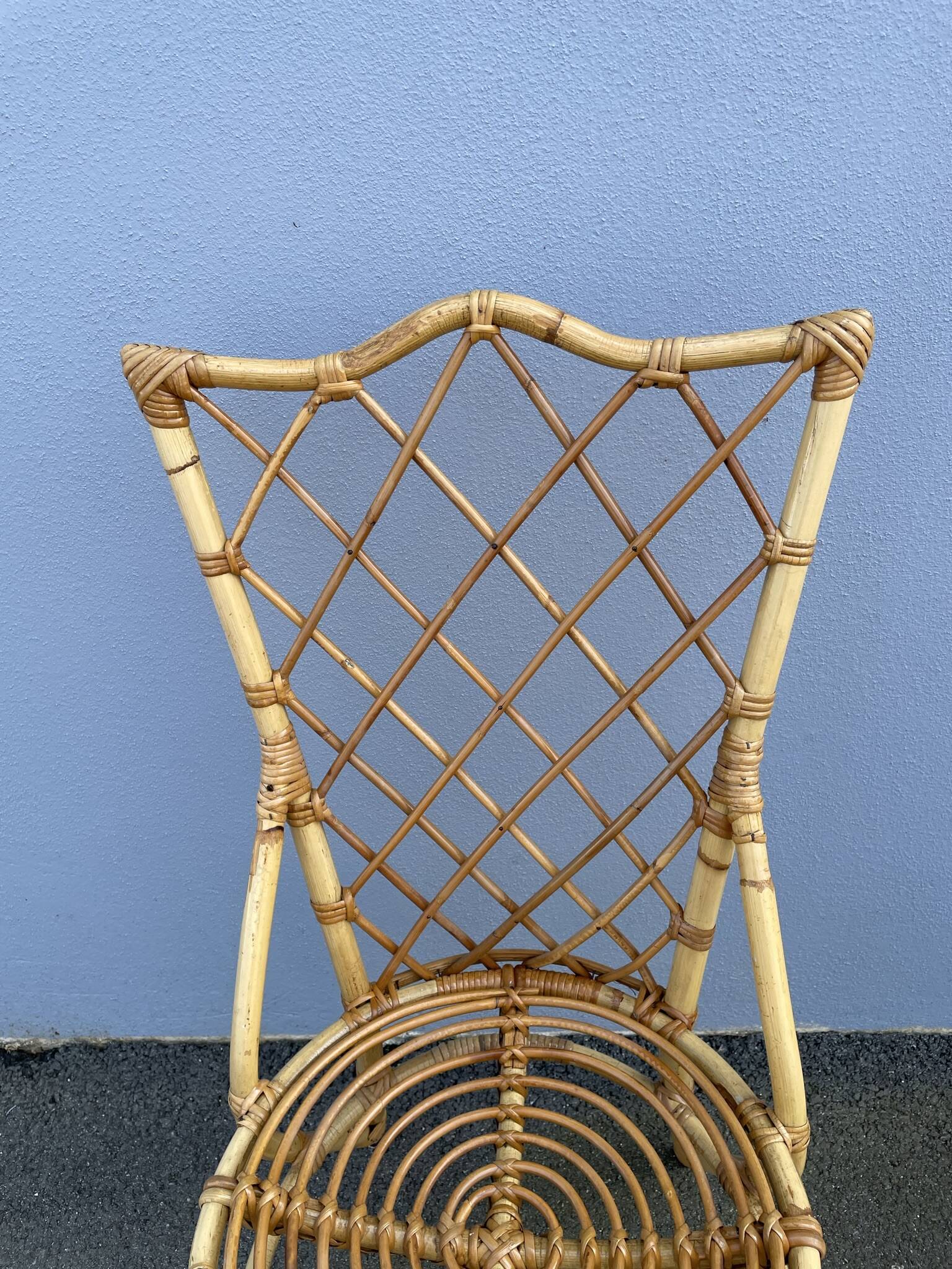 Chaises en rotin  à croisillons