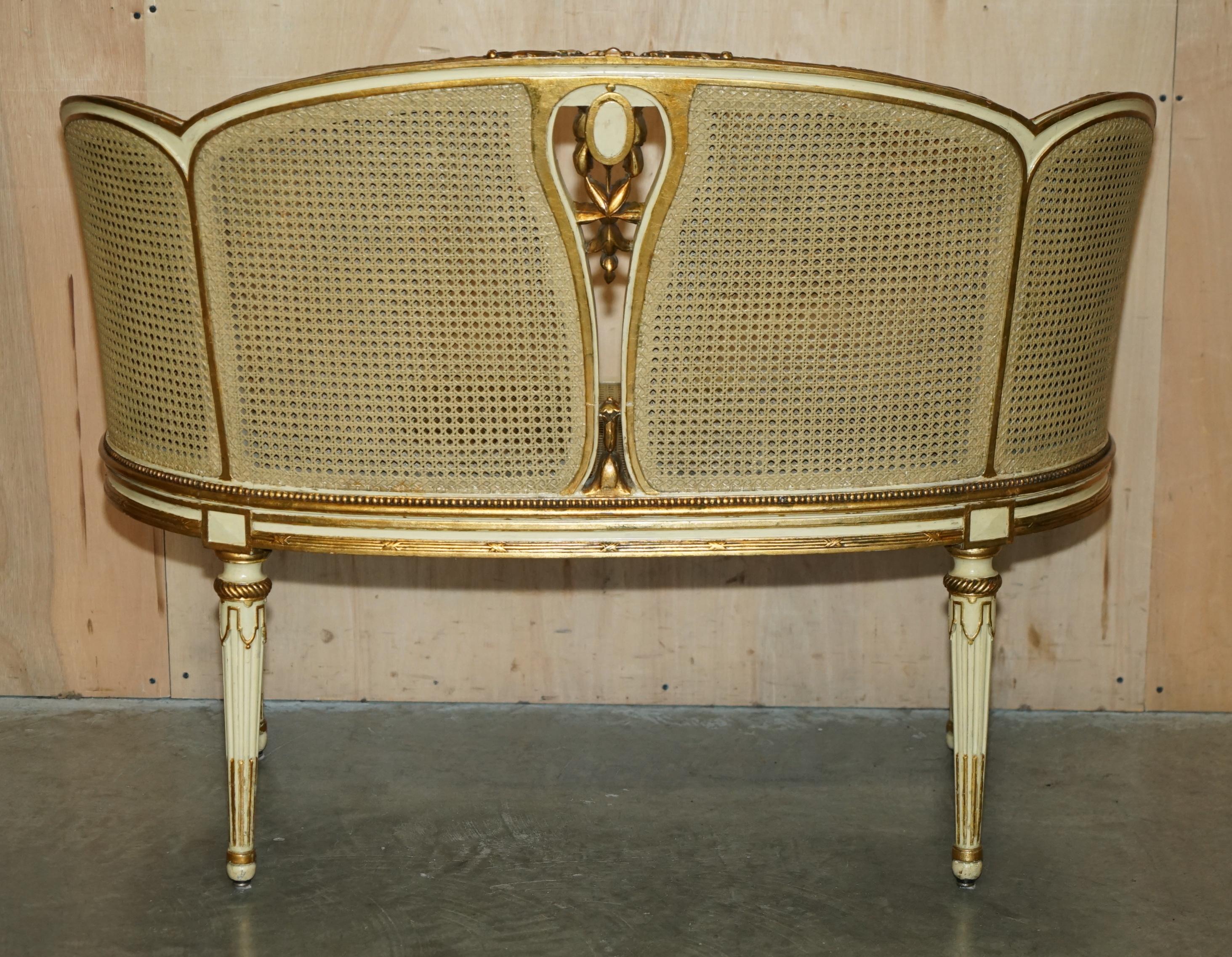 Louis XVI Bergère canapé in gilded wood with double caning