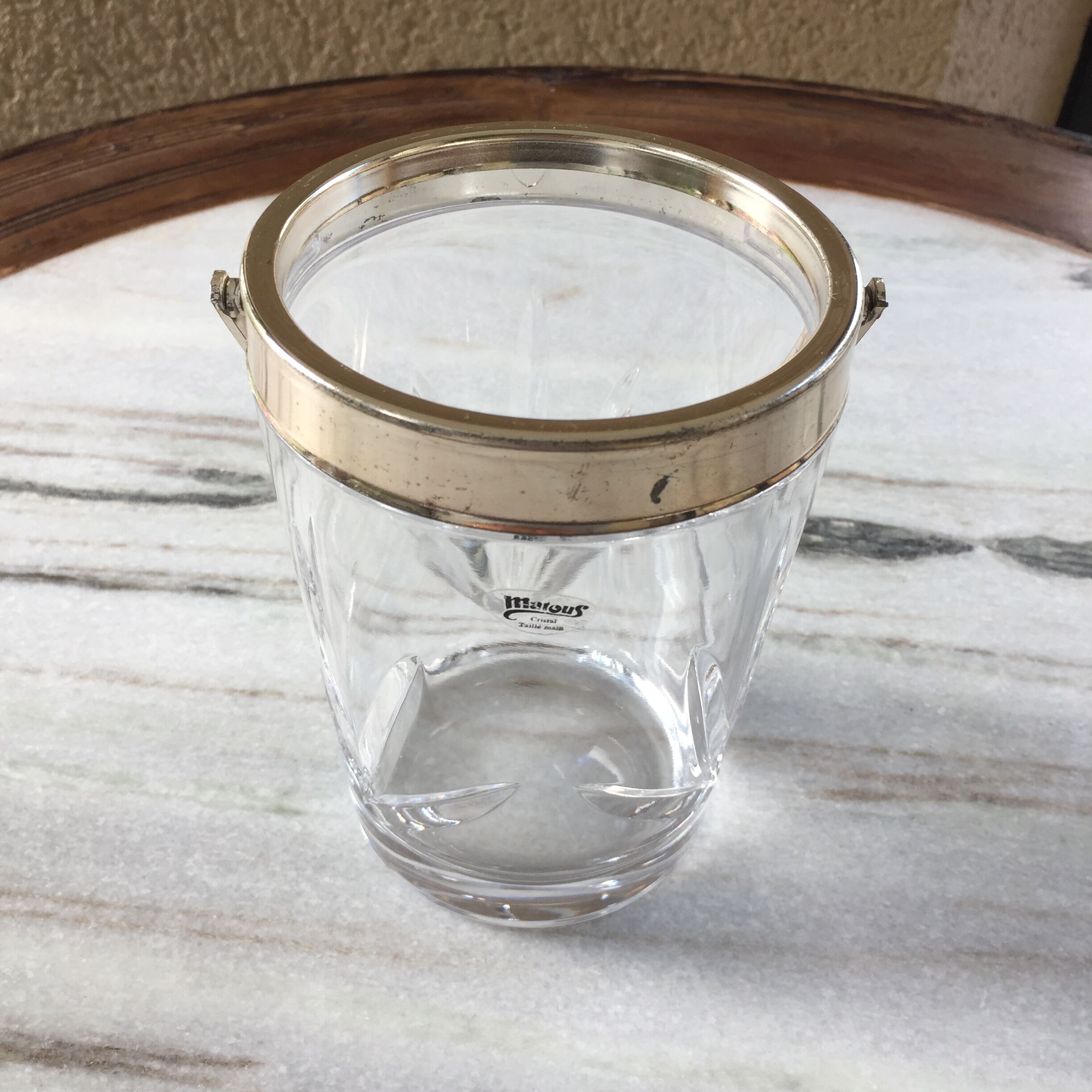 Ice bucket / cut crystal ice cubes