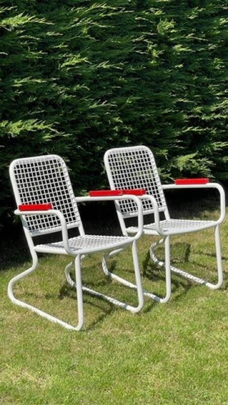 Vintage chair in steel wire on sled base, 1970s