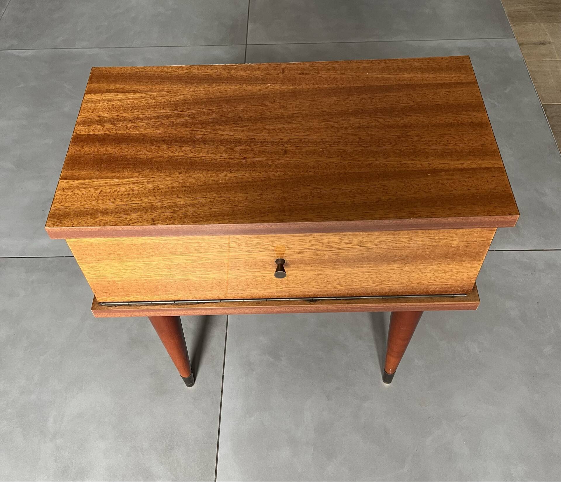Bedside table 50/60