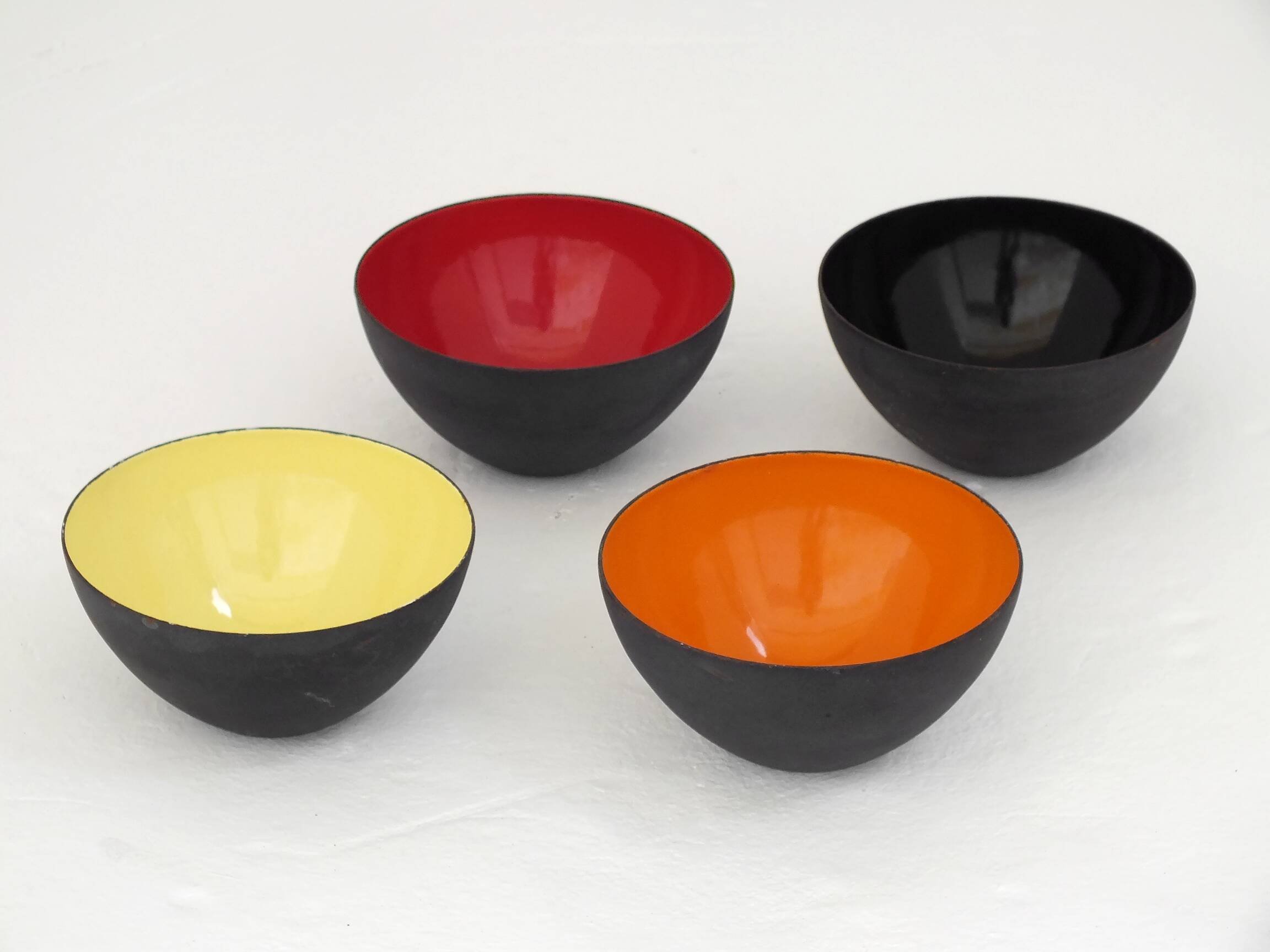 1  bowl first edition by Herbert Krenchel Krenit 1954