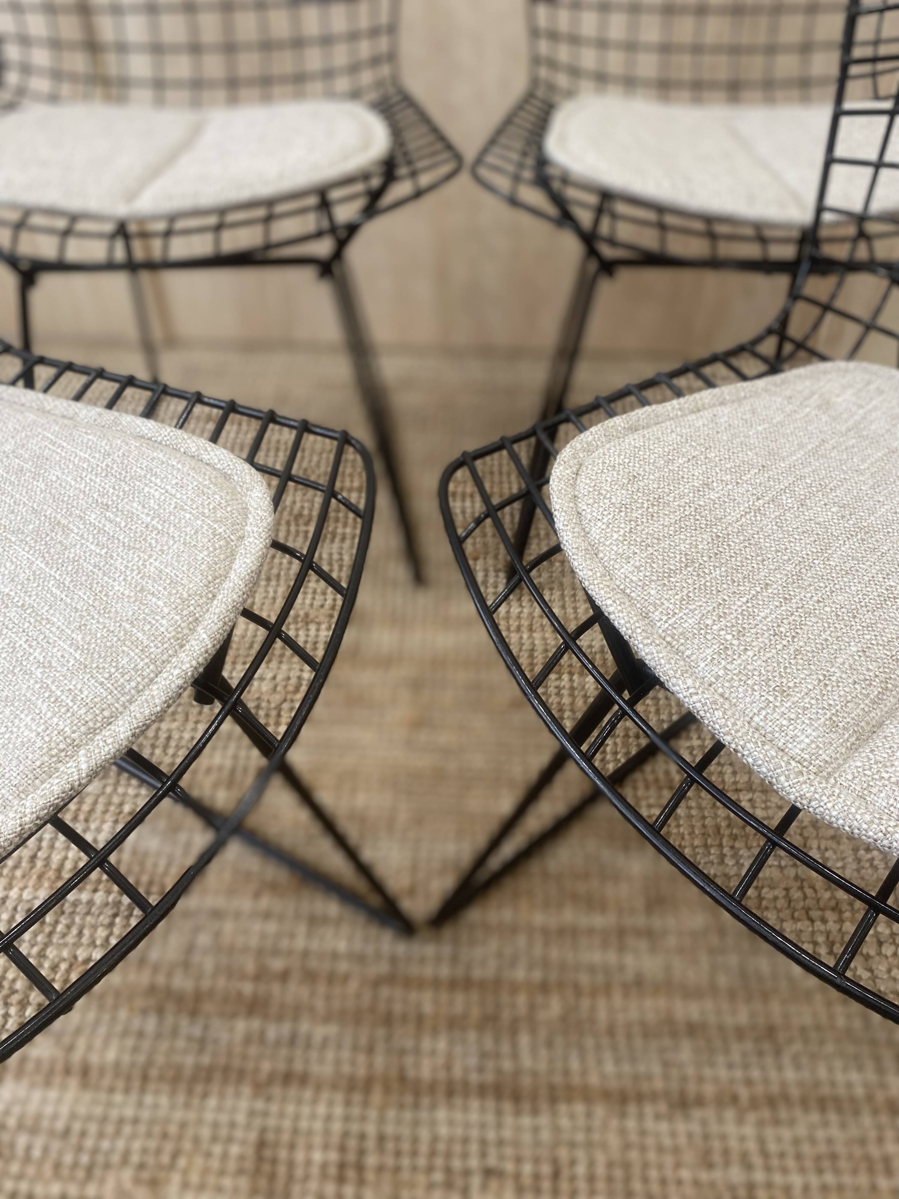 4 Chairs by Harry Bertoia – KNOLL –