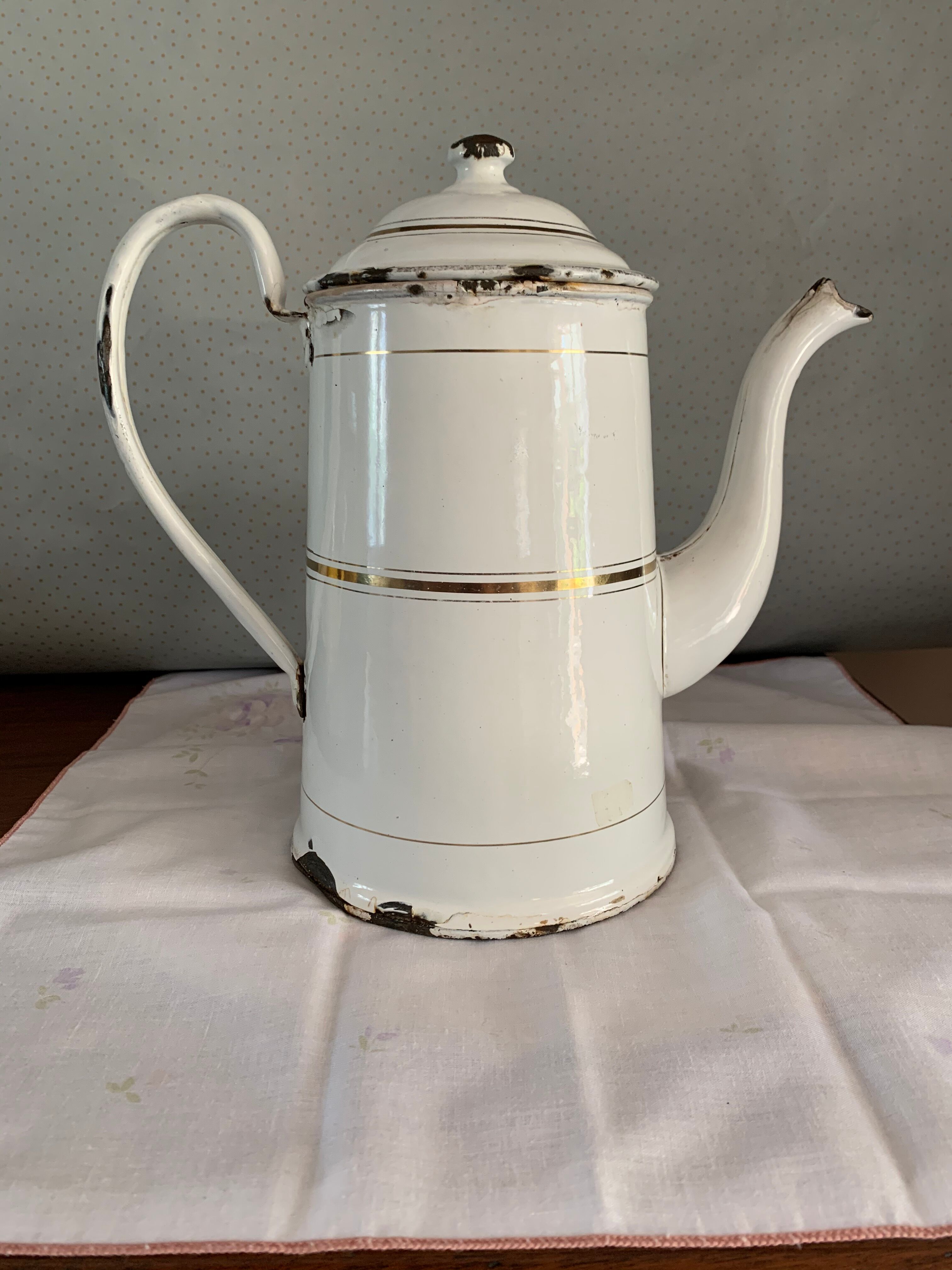 Old enamelled sheet coffee maker