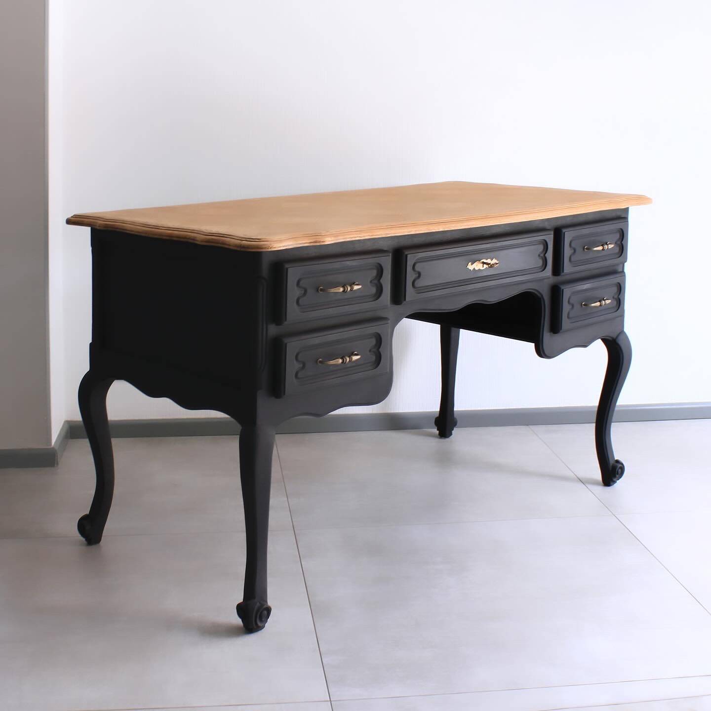 Bureau de style classique