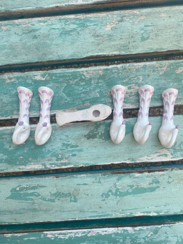 Vintage knife holder