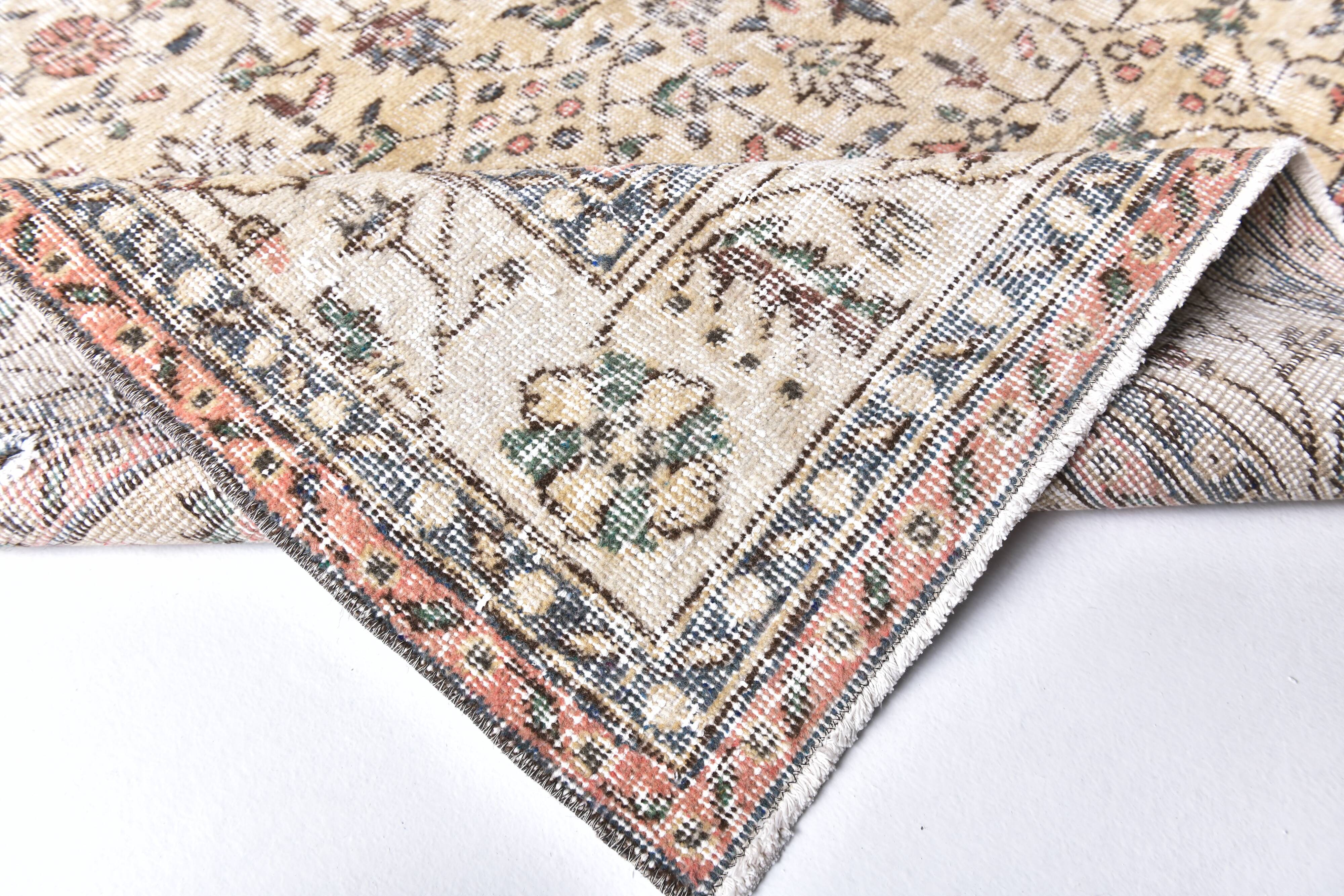 6x10 Floral Turkish Vintage Rug 199x309Cm SK 240627