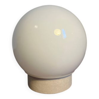 Applique murale globe opalin