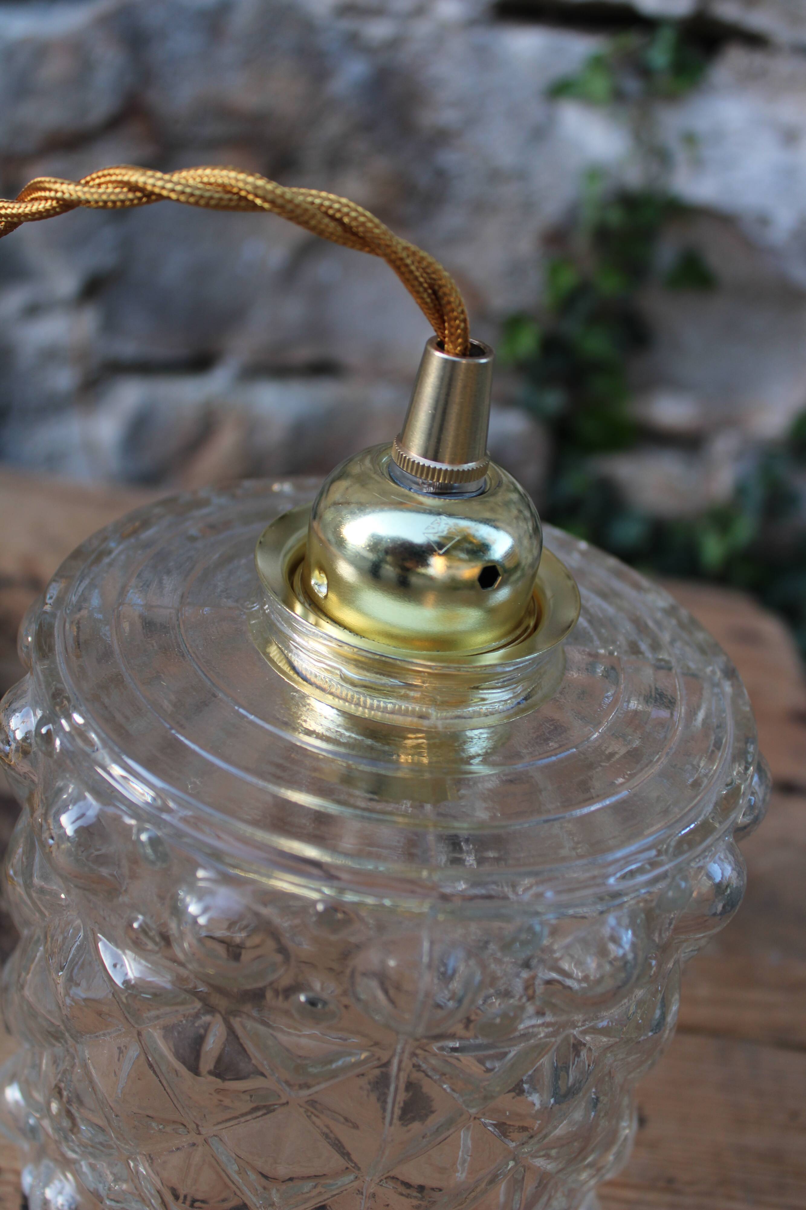 Moulded glass globe walk-in lamp