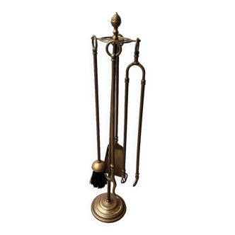 Solid brass fireplace servant 4 accessories.