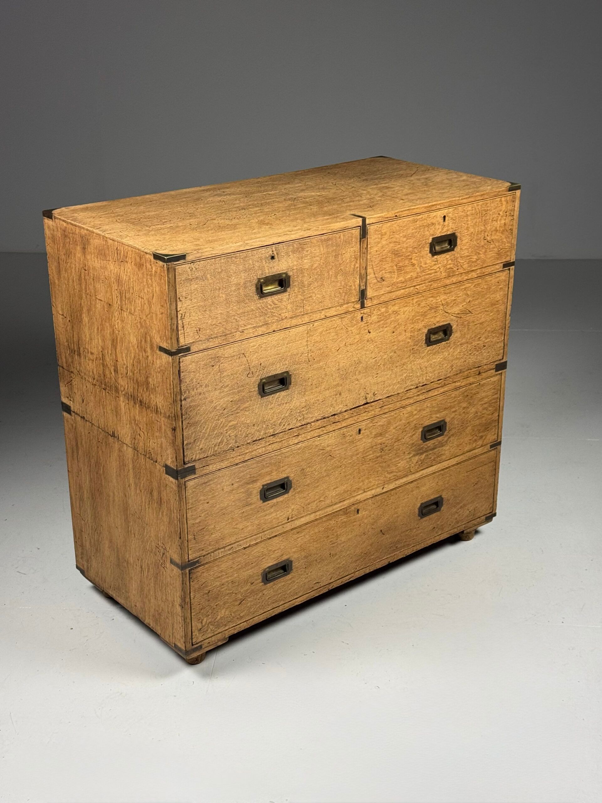 Commode de campagne en chêne du 19ème siècle