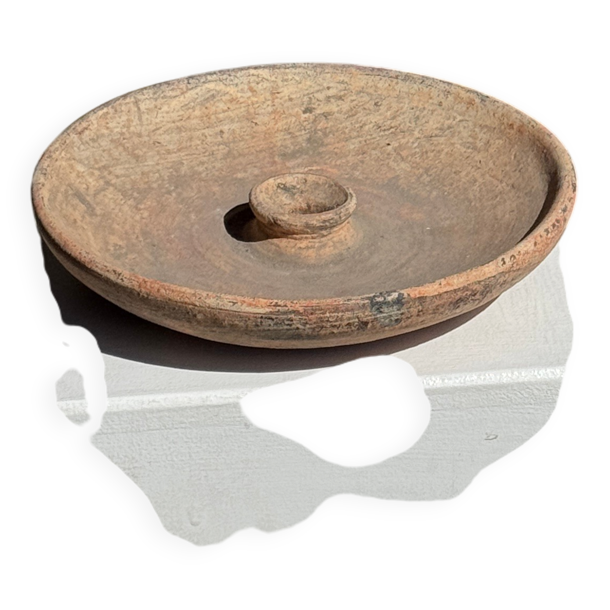 Artisanal dish in ancient Indonesian terracotta D24 H5