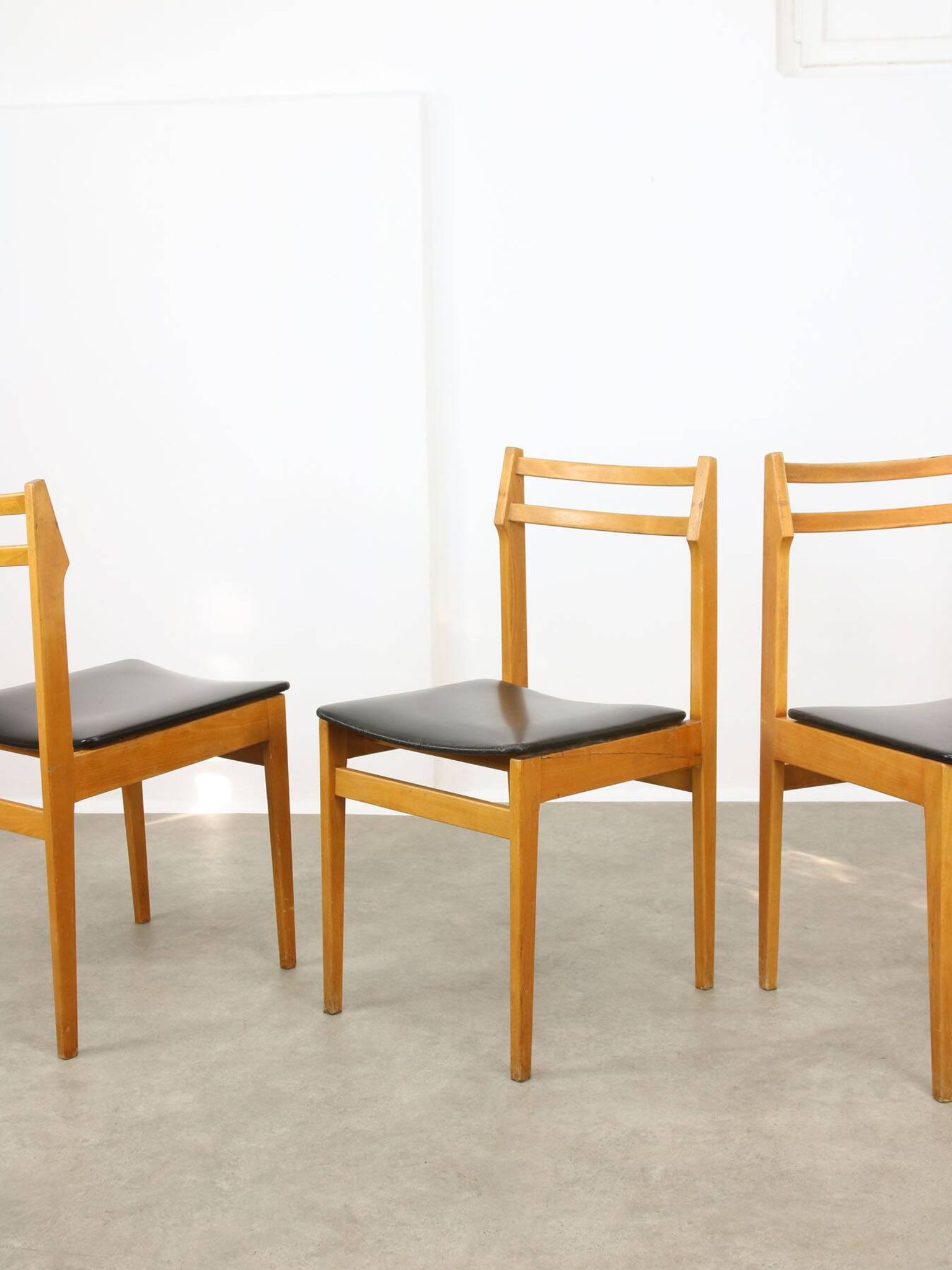Vintage Chairs in style of Gio Ponti, 1970, set of 4