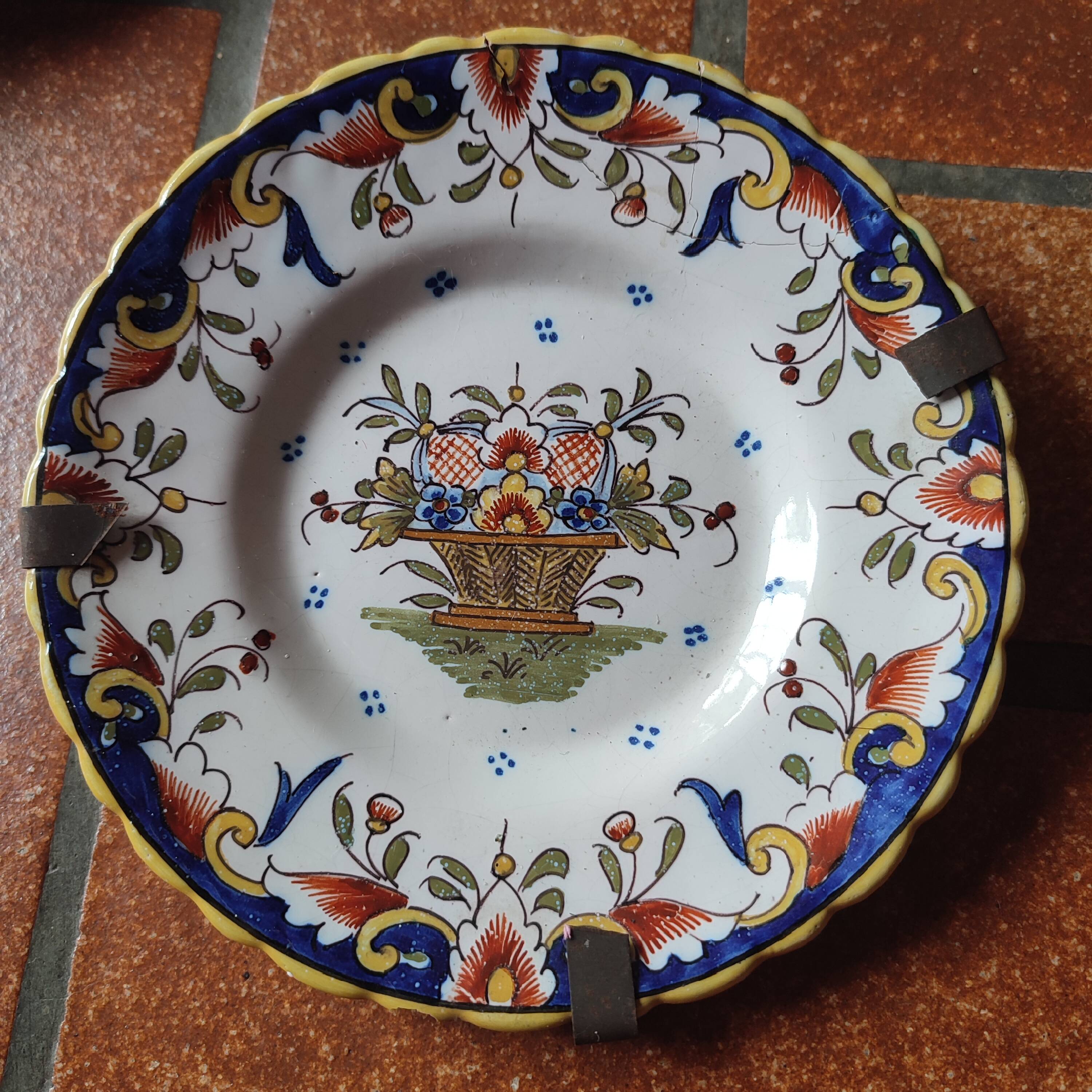 5 decorative plates