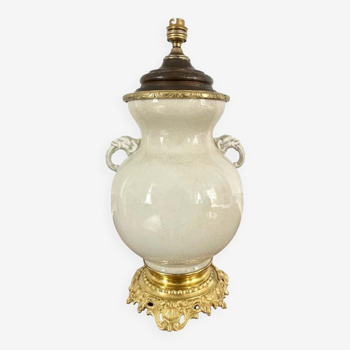 Pied de lampe en porcelaine chinoise émaillée blanche ivoire craquelée - Qing - Chine XIXe