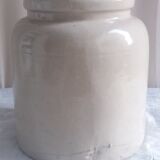Light grey sandstone pot