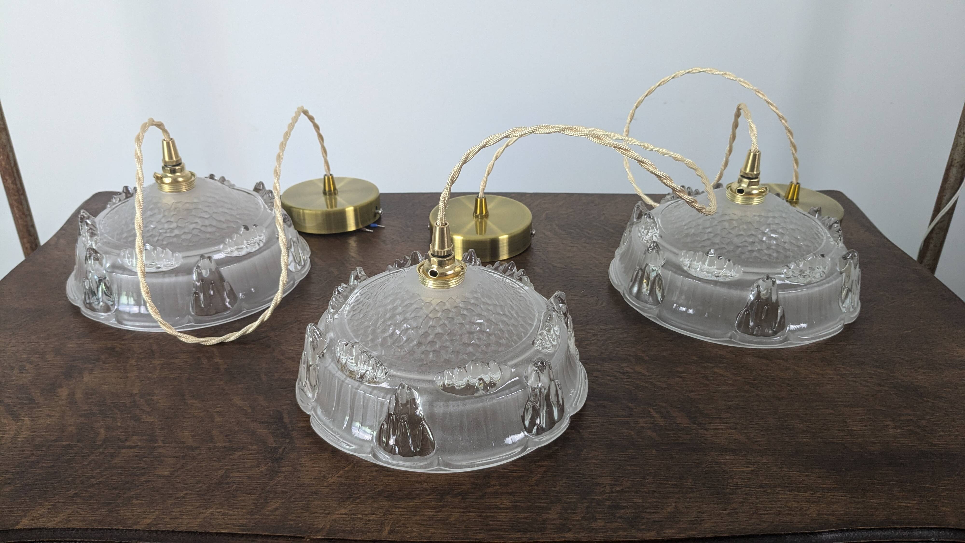 Vintage pendant light in molded glass and brass