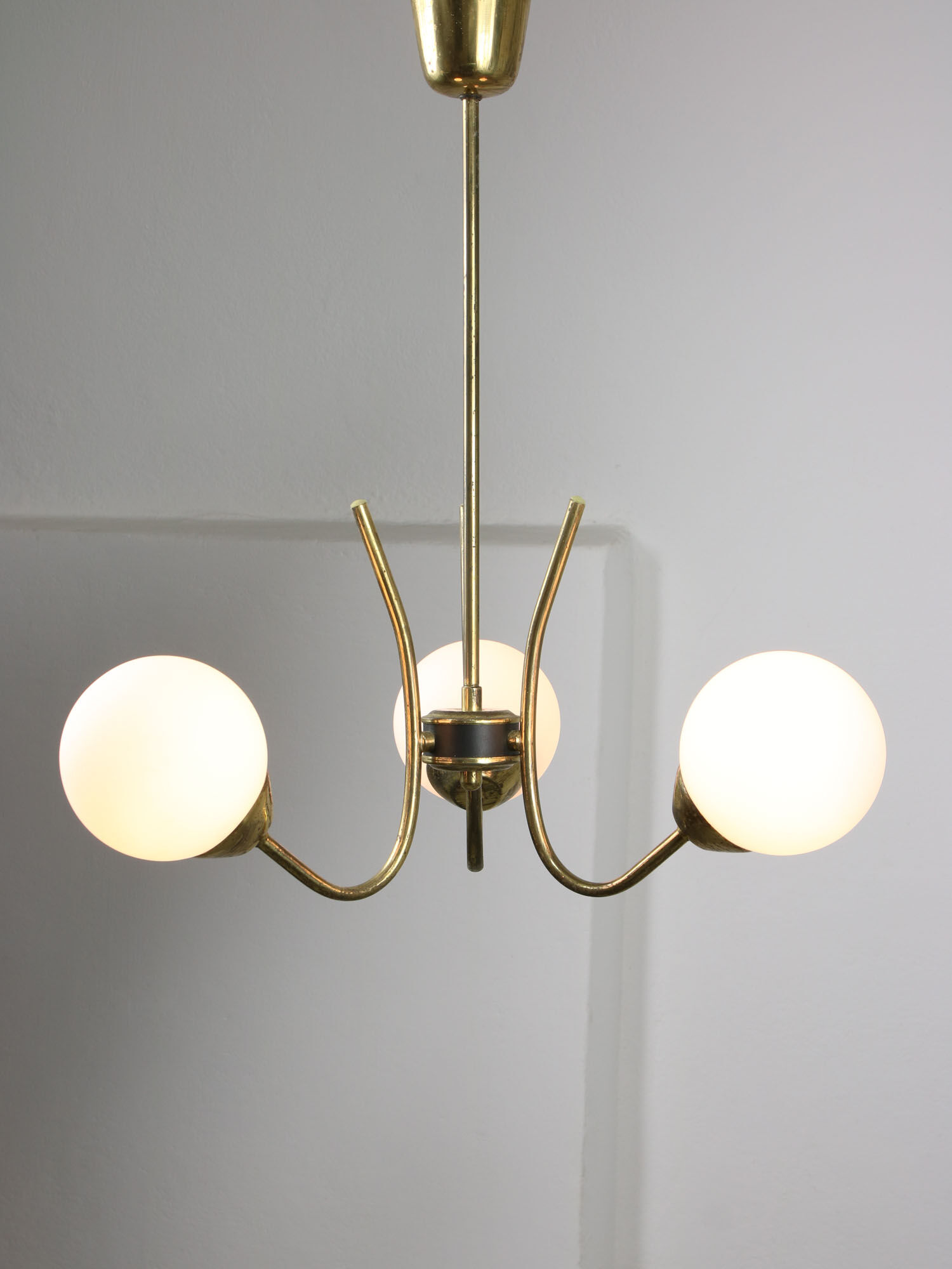 Italian Mid-century Brass and Opaline Glass Chandelier