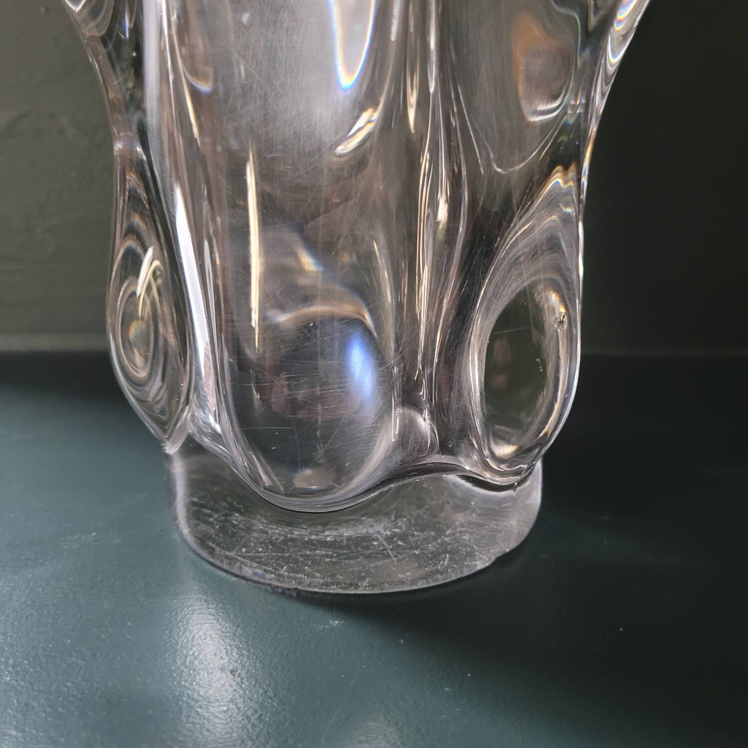 "Head of Giraffe" vase in Vannes Le Châtel crystal
