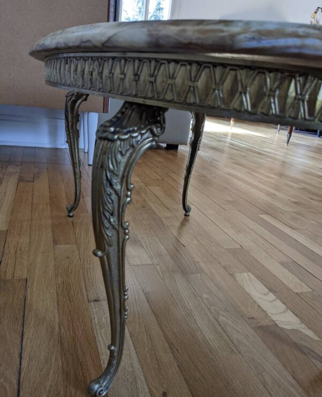 Table basse Louis XV en marbre
