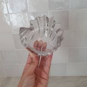 Shell-shaped glass pocket tray