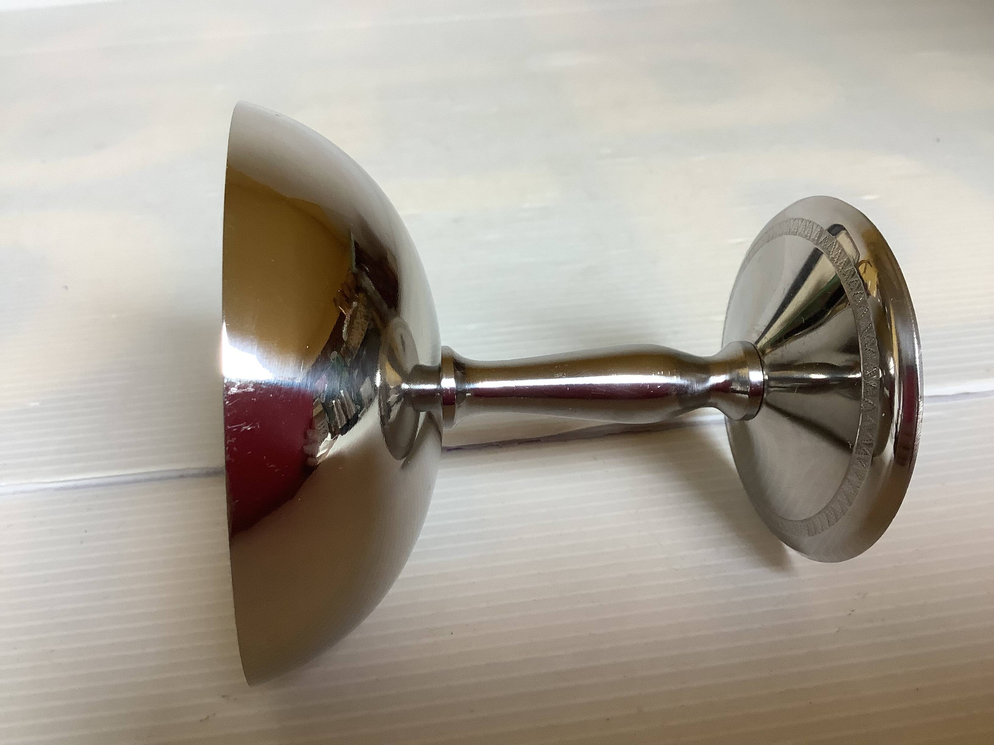 6 footed bowls with silver frieze in metal for ice.