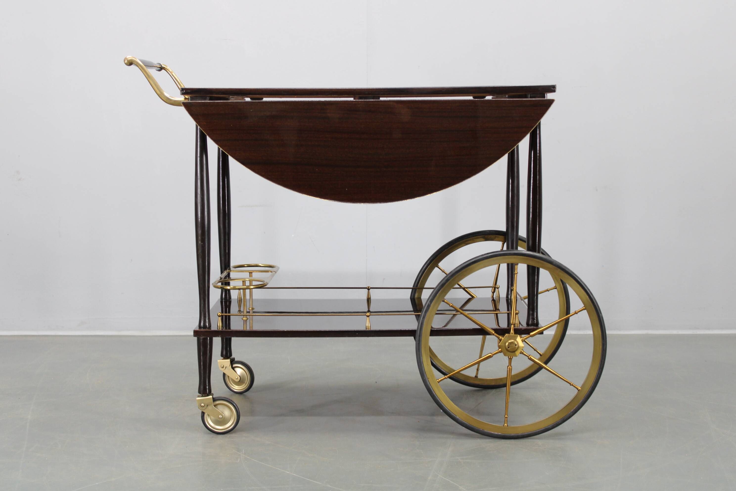 Italian mid-century bar cart with folding leaves, brass and wood