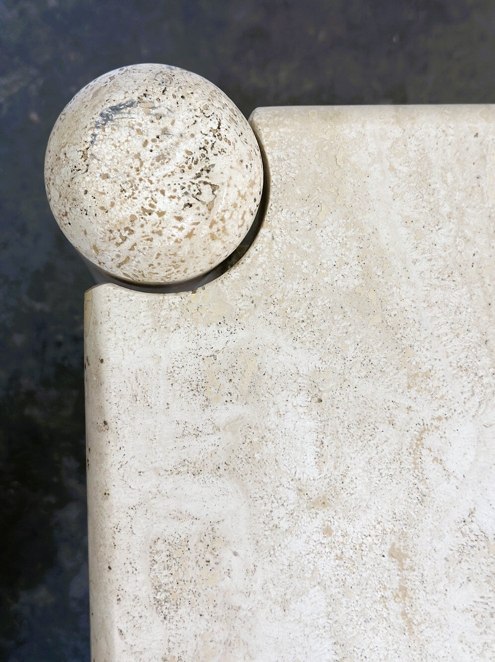 Vintage eye-shaped travertine marble coffee table, 1980s France