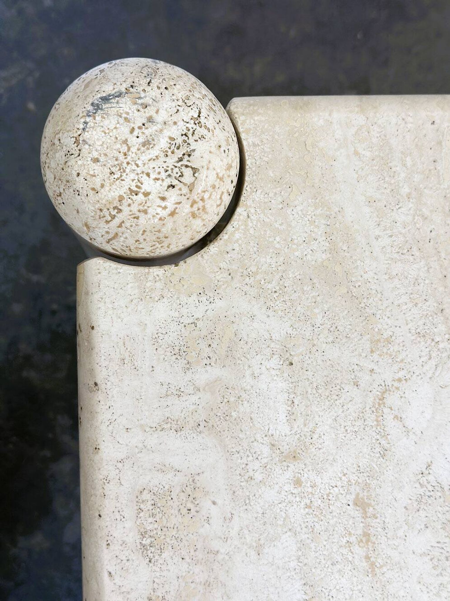 Vintage eye-shaped travertine marble coffee table, 1980s France