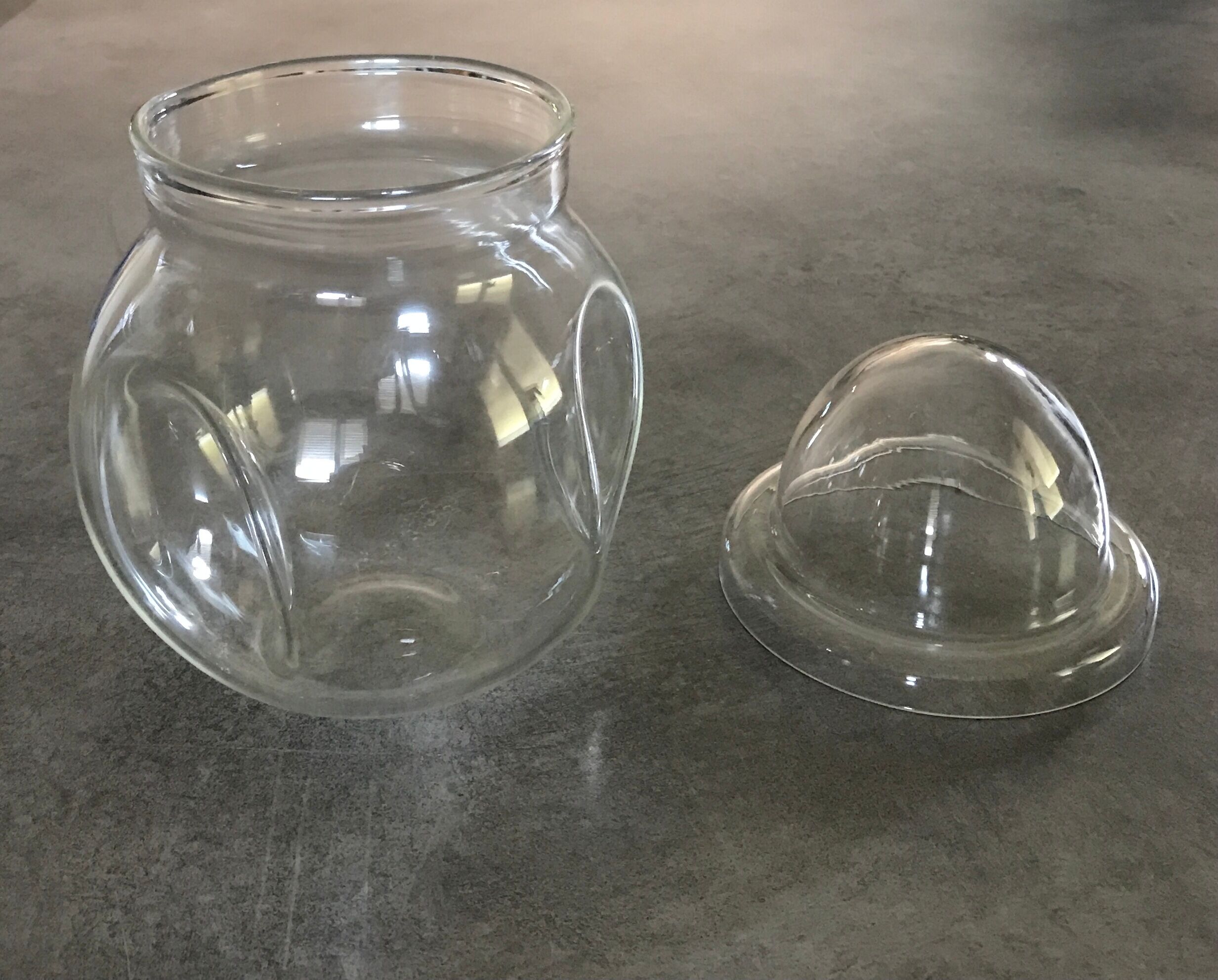 Jar type bonbonnière in translucent glass shape round modernist