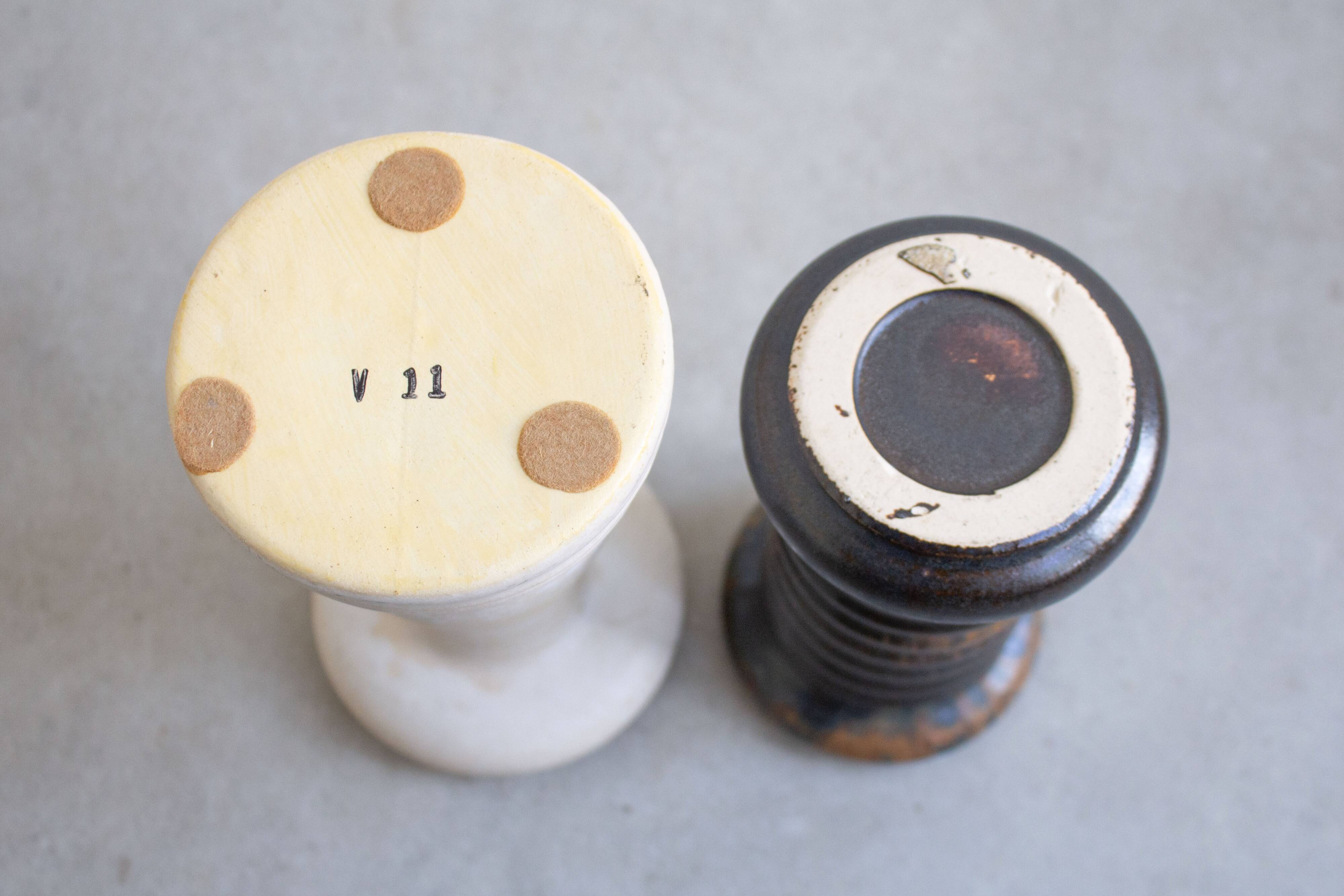 Ensemble de 2 vases vintage - céramique nervurée