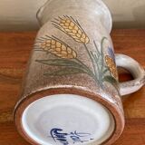 Pitcher broc in glazed stoneware decoration hand