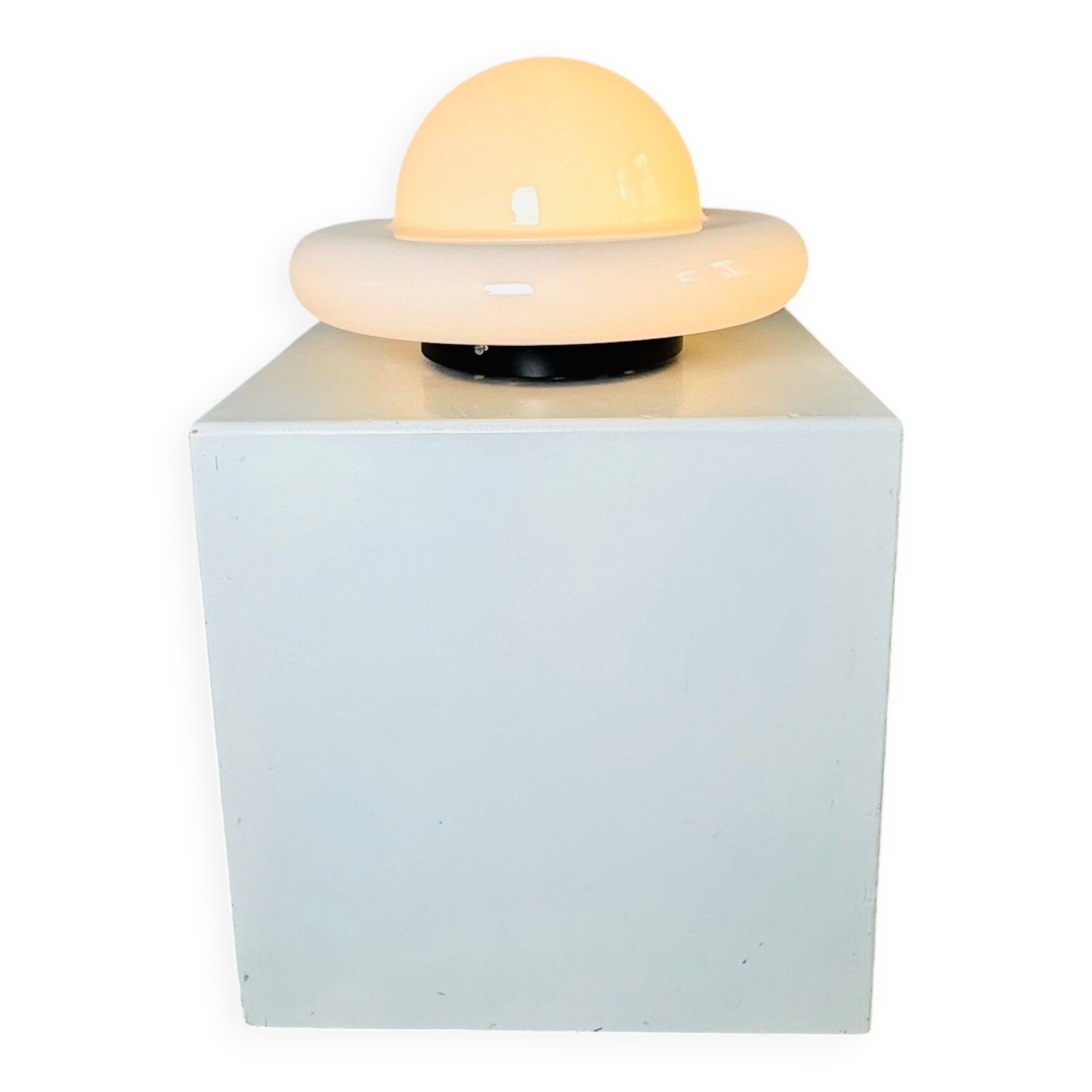 Sculptural Ufo Space Age Table Lamp In Opal Glass, Italy, 1970S