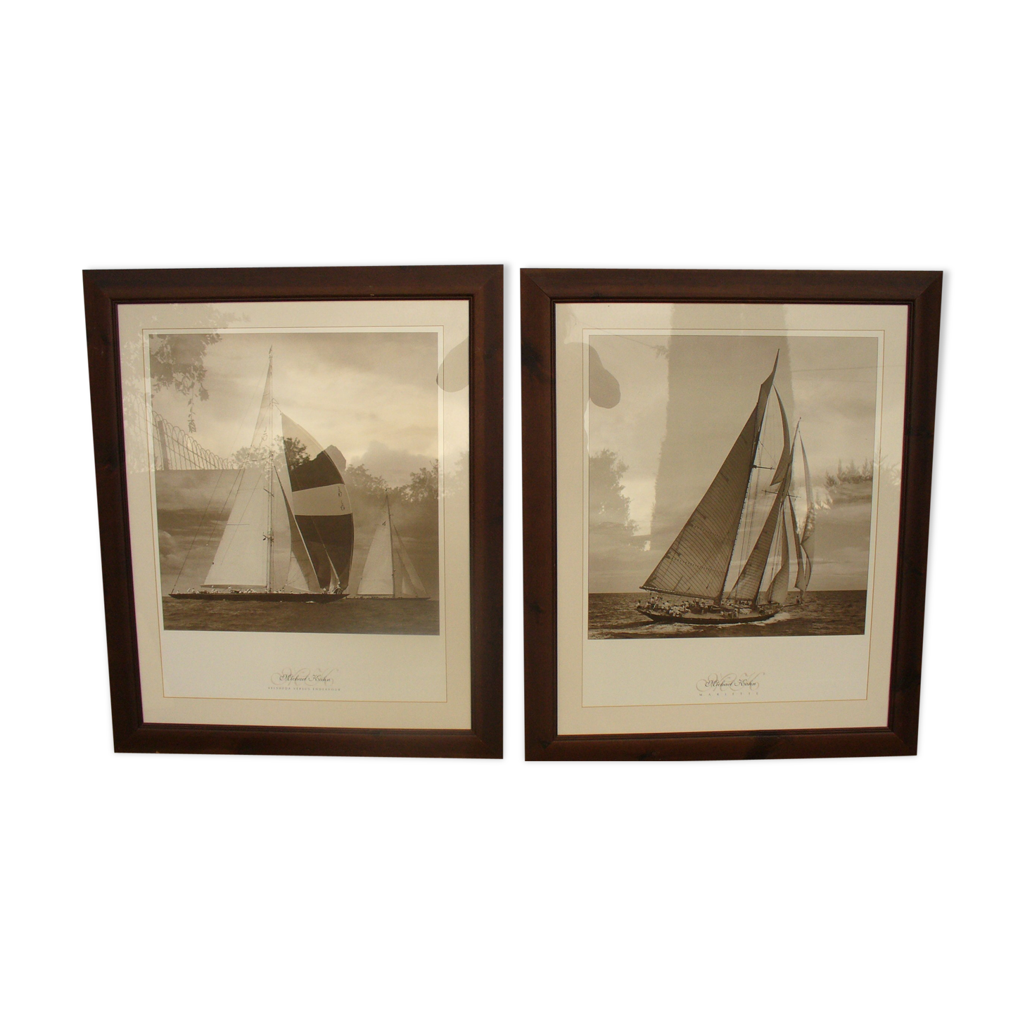 Two representations of old sailboats