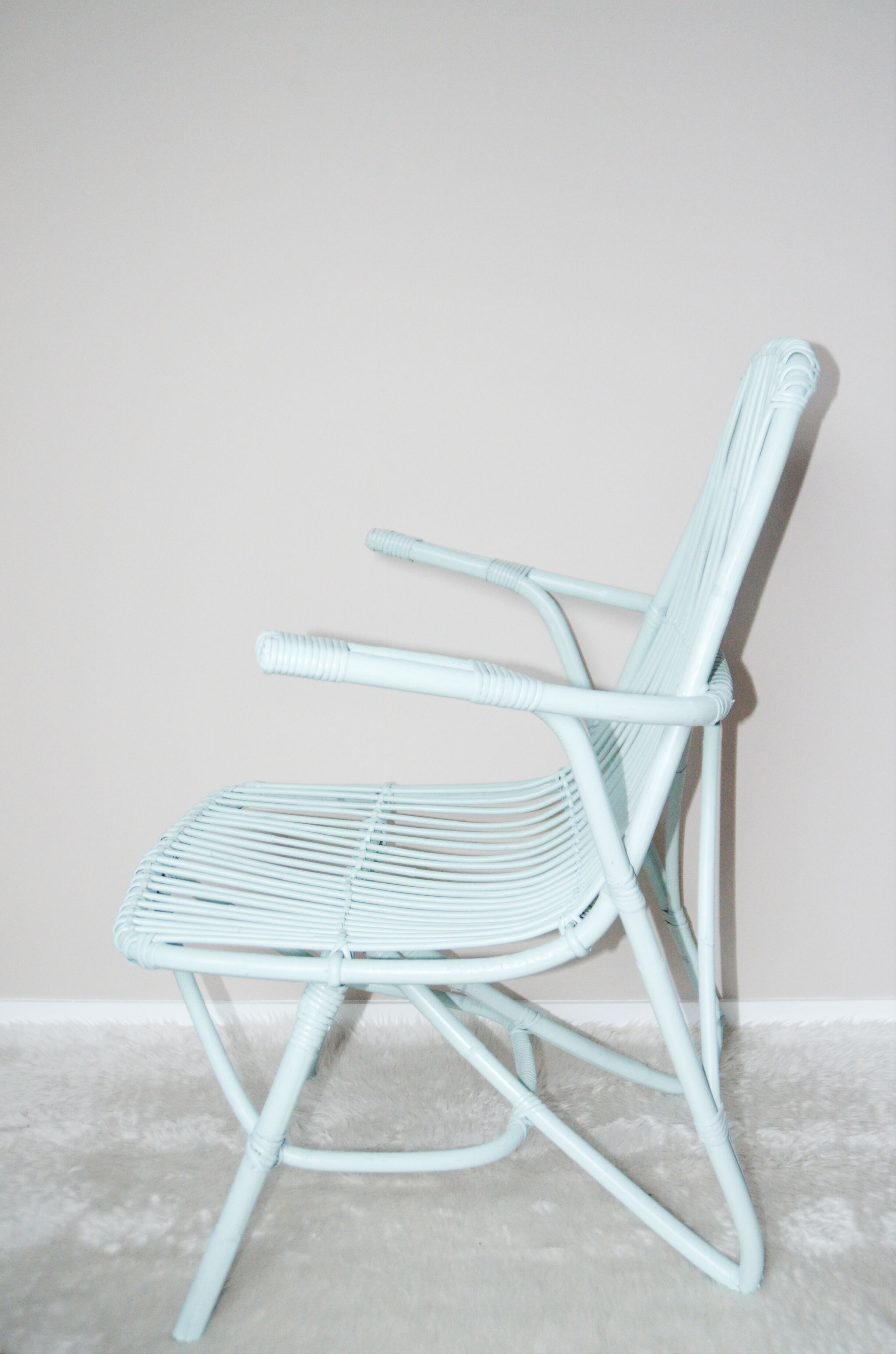 Adult rattan armchair