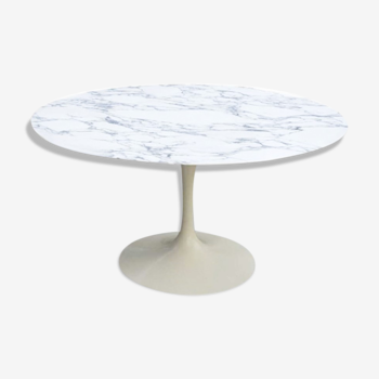 Table ronde en marbre Eero Saarinen éditée par Knoll de 1977