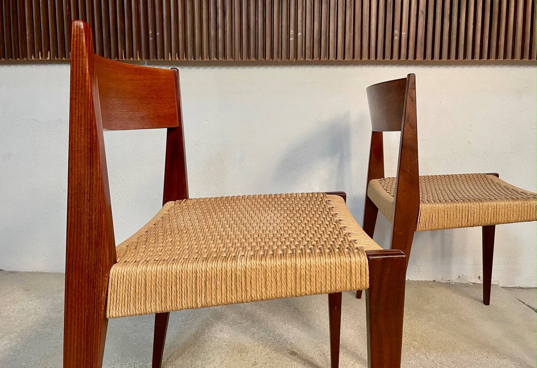 Ensemble de chaises de salle à manger minimalistes danoises en teck modèle Pia avec sièges en corde à papier par Poul Cadovius pour Royal Persiennen, 1958.