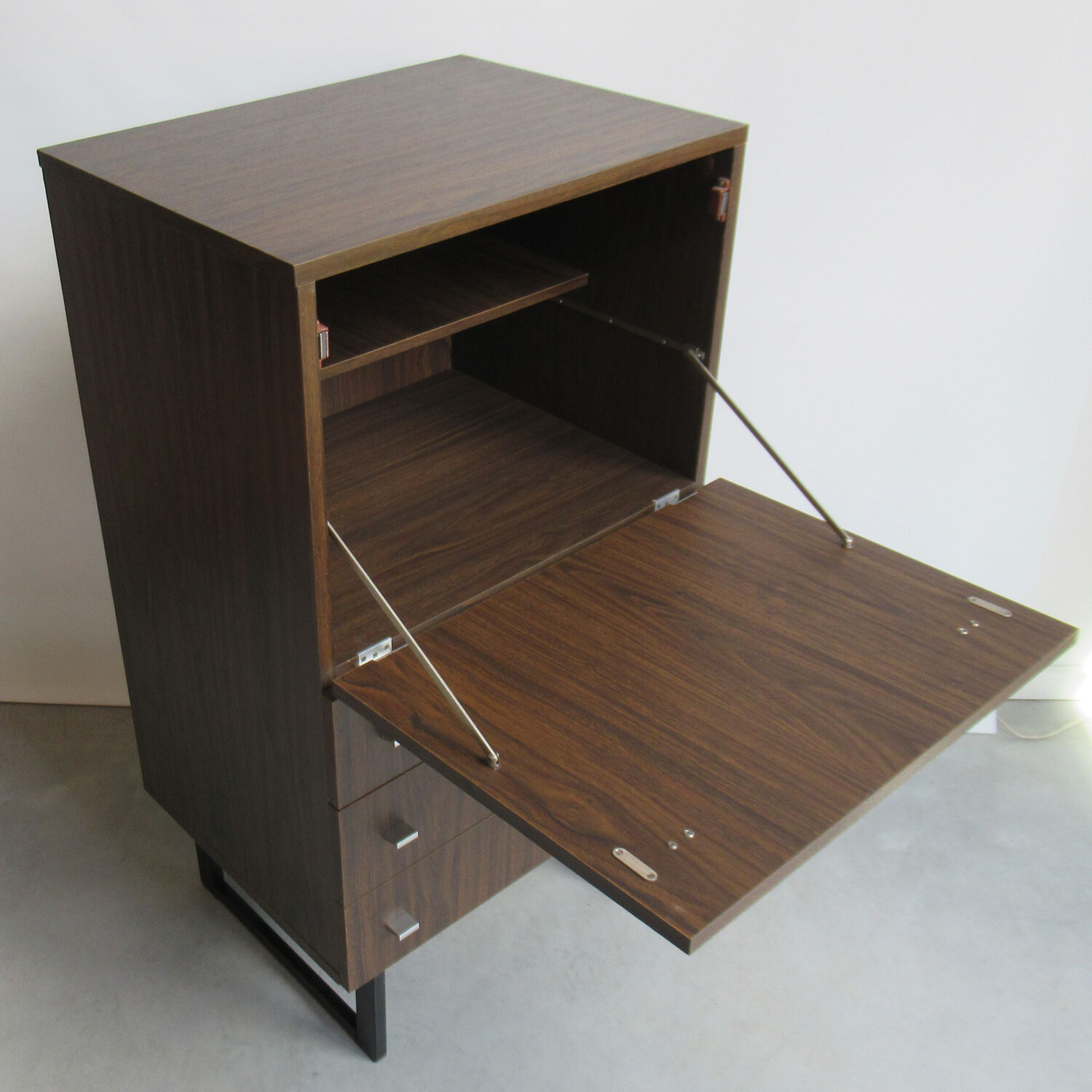 Writing desk "693" Pierre Guariche for Meurop  1960