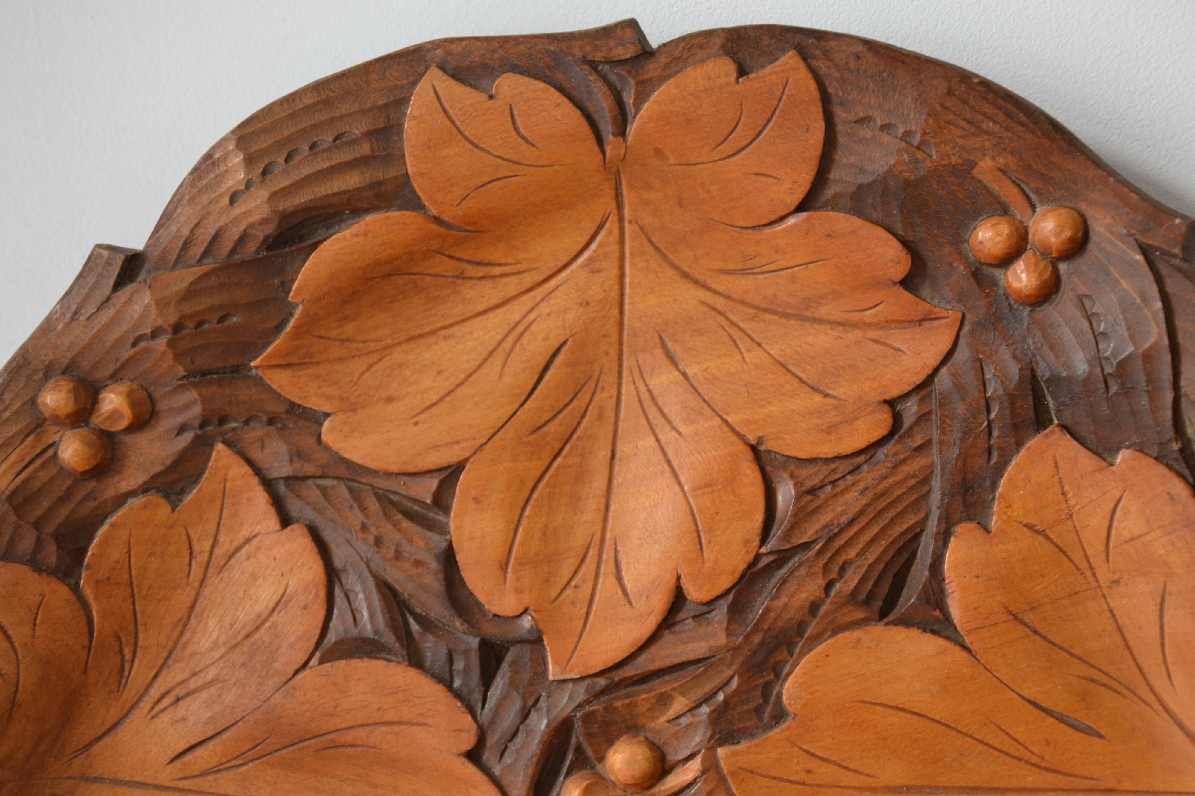 Carved wooden platter/plate from the 1950s.